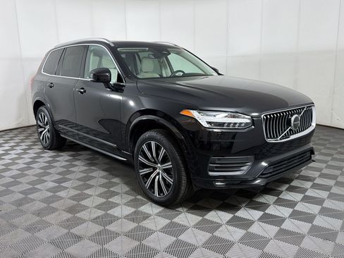 Used 2023 Volvo XC90 B5 Core w/ Climate Package AWD/4WD image 7