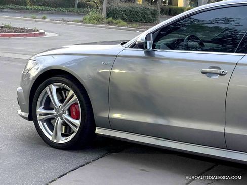 Used 2017 Audi S6 Premium Plus w/ S6 Sport Package image 18