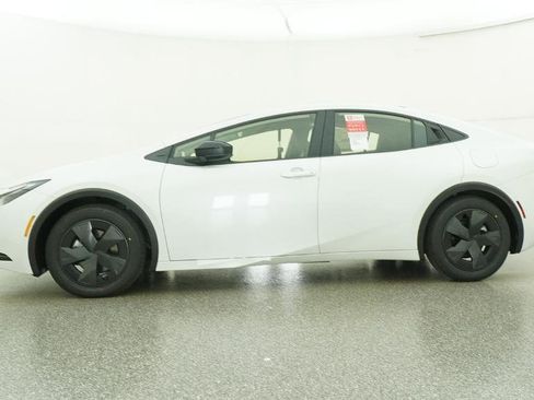 New 2026 Toyota Prius Plug-In Hybrid FWD image 53
