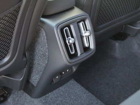 New 2026 Volvo XC40 B5 Ultra w/ Climate Package image 15