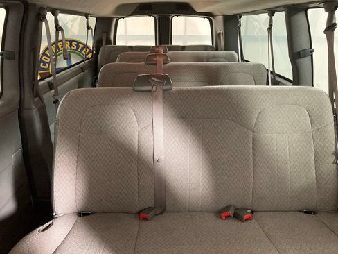 Used 2025 Chevrolet Express 3500 LT w/ LT Preferred Equipment Group RWD image 14