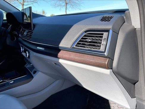 Used 2022 Audi Q5 2.0T Premium image 18