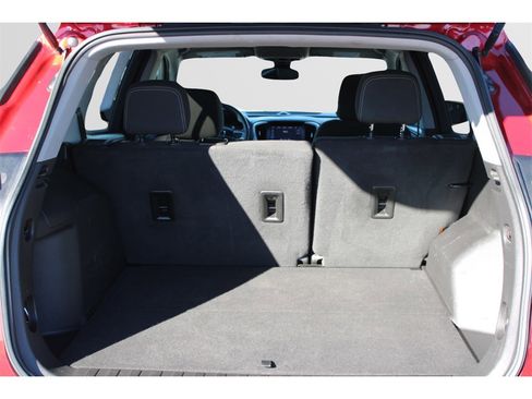 Used 2023 GMC Terrain SLE w/ Driver Convenience Package image 11