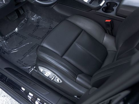 Certified 2023 Porsche Macan Turbo AWD/4WD image 26