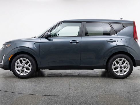 Used 2025 Kia Soul LX w/ LX Technology Package FWD image 5