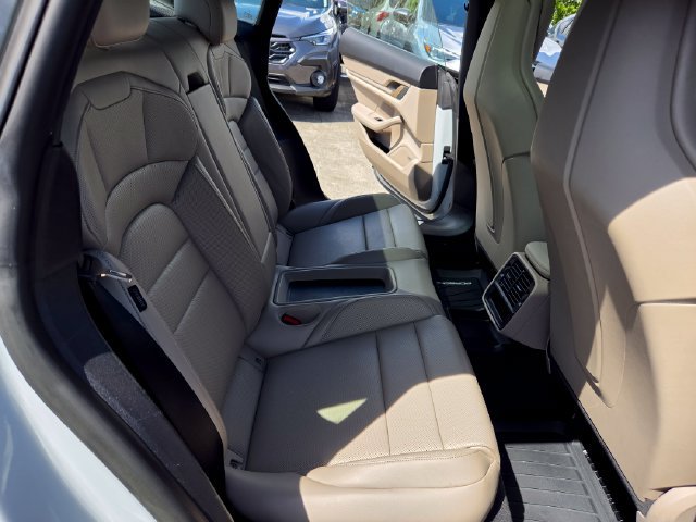 Used 2023 Porsche Taycan 4S w/ Premium Package AWD/4WD image 26