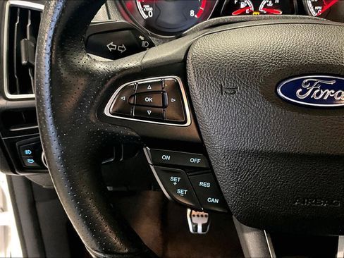 Used 2018 Ford Focus ST image 23