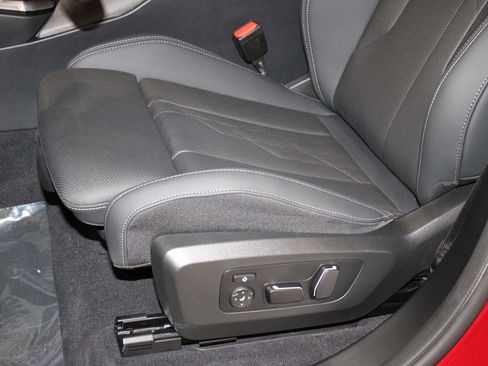 Used 2025 BMW X3 xDrive30i image 15