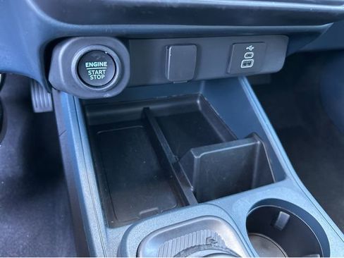 Used 2025 Ford Maverick Lobo image 28