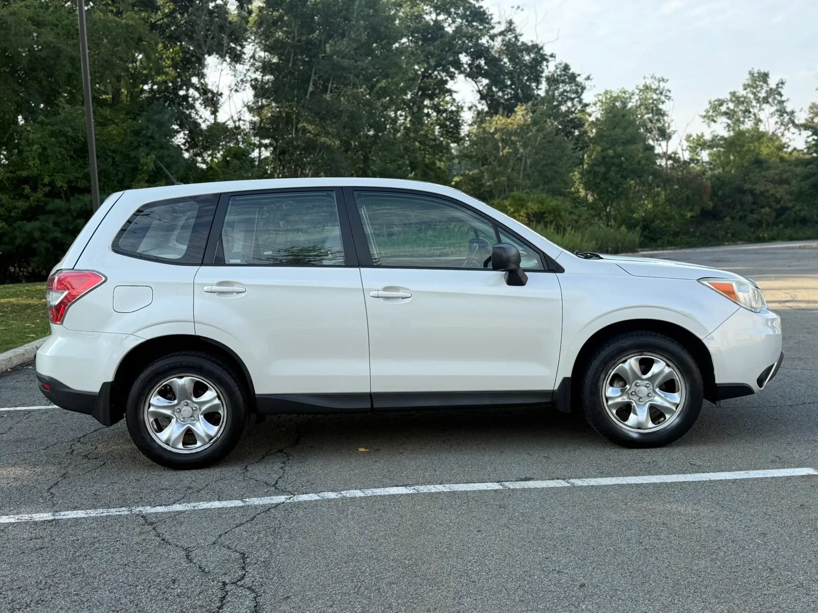Used 2014 Subaru Forester 2.5i AWD/4WD image 4