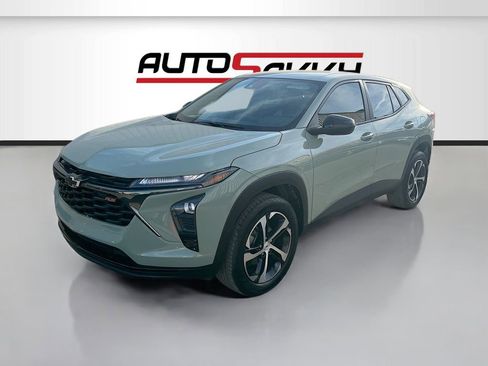 Used 2024 Chevrolet Trax RS w/ Driver Confidence Package image 3