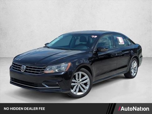 Used 2019 Volkswagen Passat 2.0T Wolfsburg w/ Wheels & Sunroof Package FWD image 1