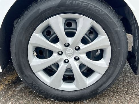 Used 2020 Toyota Corolla LE image 14