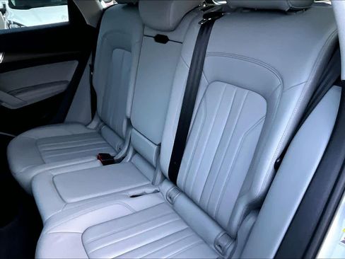 Used 2022 Audi Q5 2.0T Premium Plus w/ Premium Plus Package image 20