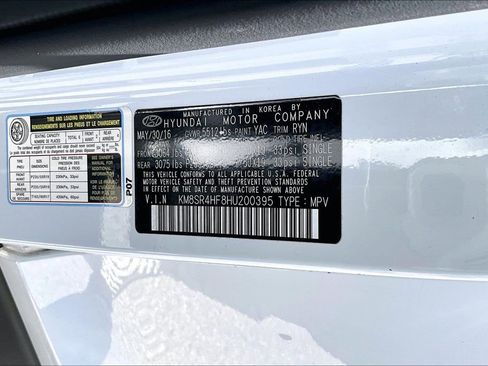 Used 2017 Hyundai Santa Fe Limited FWD image 17