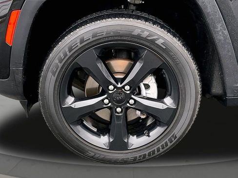 Certified 2023 Jeep Grand Cherokee Altitude image 34