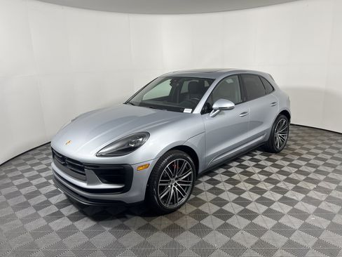 Certified 2026 Porsche Macan S AWD/4WD image 11