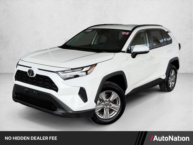 Used 2025 Toyota RAV4 LE AWD/4WD image 1
