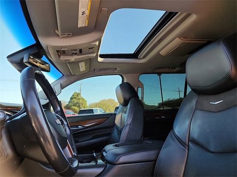 Used 2019 Cadillac Escalade ESV Premium Luxury image 13