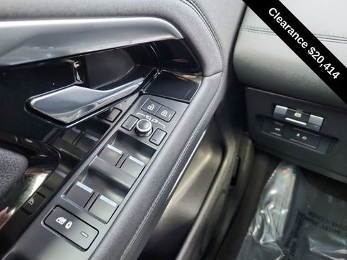 Used 2021 Land Rover Range Rover Evoque S image 32