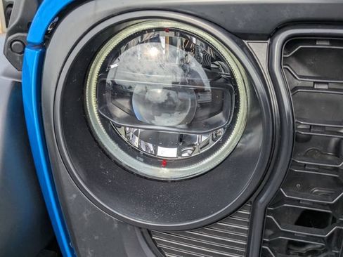 Used 2026 Jeep Wrangler Sport AWD/4WD image 10