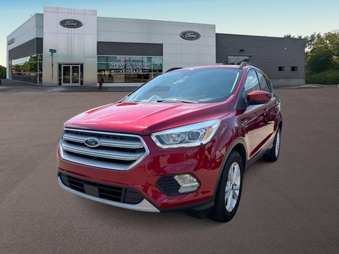 Used 2019 Ford Escape SEL FWD image 1