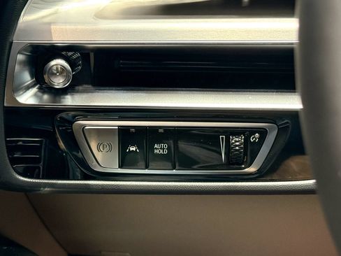 New 2026 Cadillac Lyriq Signature Sport w/ LPO, Bronce Accent Package AWD/4WD image 31