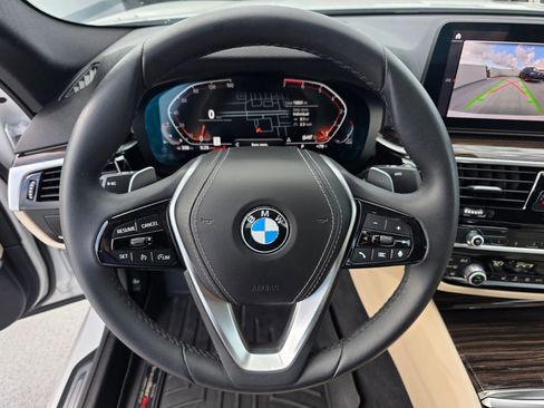 Certified 2023 BMW 530i w/ Premium Package RWD image 18