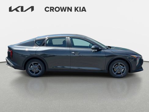 New 2026 Kia K4 FWD image 4