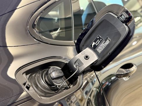 Used 2018 Porsche Panamera Turbo image 31