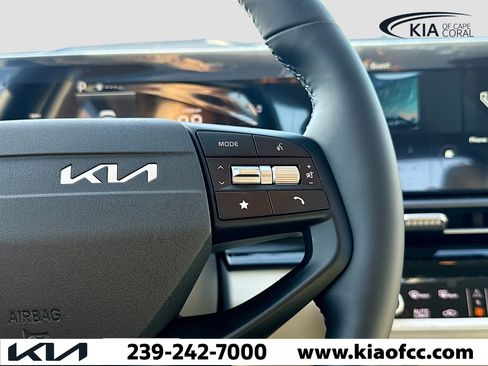 New 2026 Kia Sportage EX image 36