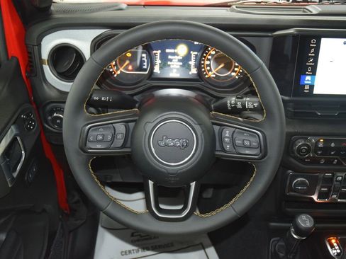 Used 2024 Jeep Wrangler Unlimited Sport AWD/4WD image 28