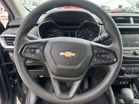 Used 2022 Chevrolet TrailBlazer LT FWD image 11