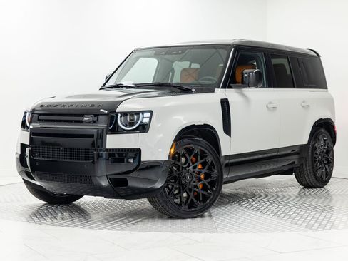 Used 2026 Land Rover Defender 110 X-Dynamic SE AWD/4WD image 1