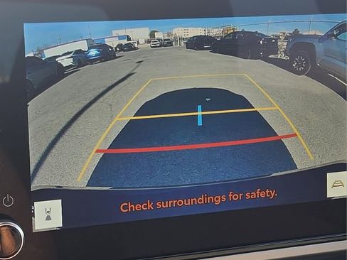 Used 2025 Toyota Camry SE image 28