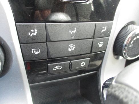 Used 2016 Chevrolet Cruze LS image 23