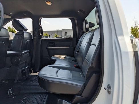 Used 2022 RAM 2500 Tradesman w/ Chrome Appearance Group image 25