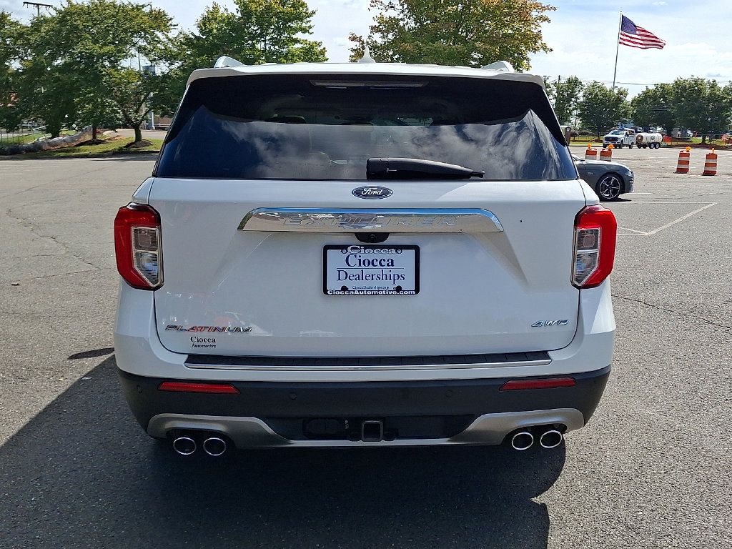 Used 2022 Ford Explorer Platinum w/ Equipment Group 601A AWD/4WD image 8