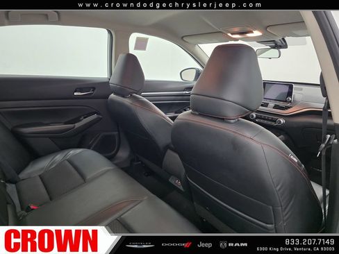 Used 2024 Nissan Altima 2.5 SR FWD image 15