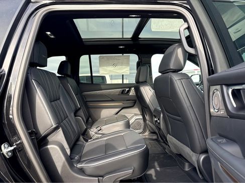 New 2026 Buick Enclave Avenir w/ Super Cruise Package image 6