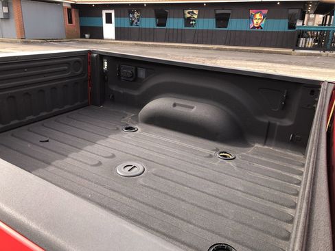 Used 2024 RAM 2500 Big Horn w/ Safety Group image 9