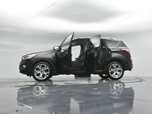 Certified 2017 Ford Escape Titanium w/ Equipment Group 301A FWD image 8