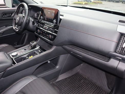 Certified 2023 Nissan Pathfinder Rock Creek image 27