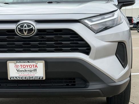 Used 2024 Toyota RAV4 LE image 9