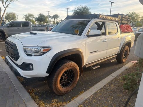 Used 2022 Toyota Tacoma TRD Off-Road w/ Technology Package image 1