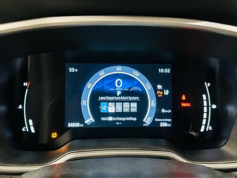 Certified 2023 Toyota Corolla Cross XLE image 18