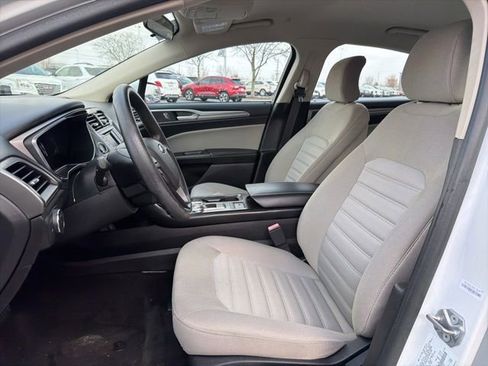 Used 2018 Ford Fusion S image 18