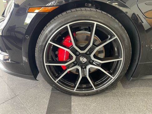 Used 2025 Porsche Taycan 4S AWD/4WD image 20