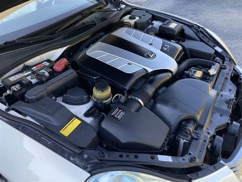 Used 2005 Lexus SC 430 Convertible RWD image 38