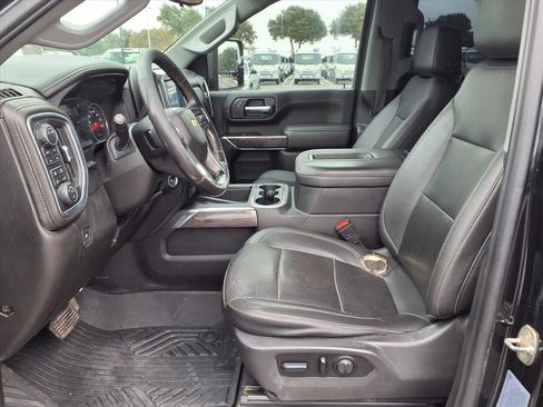 Used 2022 Chevrolet Silverado 2500 LTZ w/ LTZ Plus Package image 8